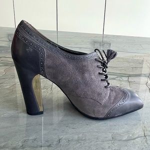 FERRAGAMO - Grey Suede & Leather detailed Heeled Loafers